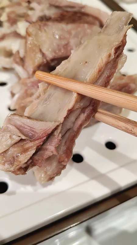 新疆地道风味美食手抓肉真给力库尔勒-度小视