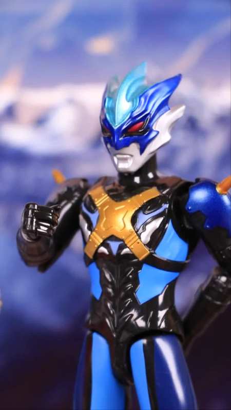 托雷基亚奥特曼把机器猫电哭,恐龙世界惊现真假盾牌-度小视