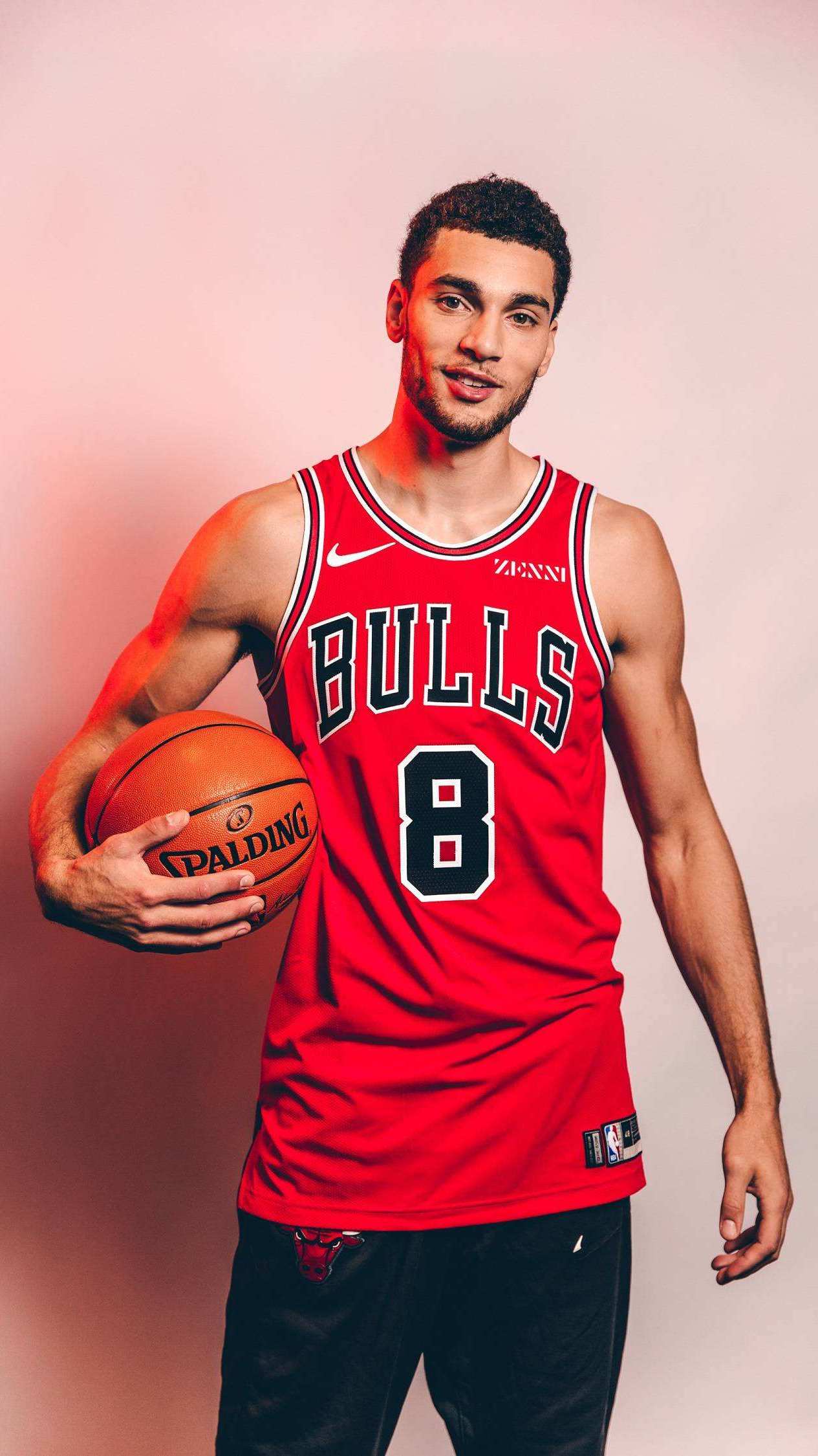 拉文这身穿搭有点帅