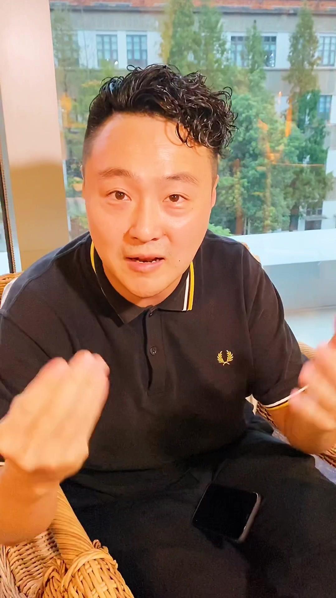 火锅车手吃成都!