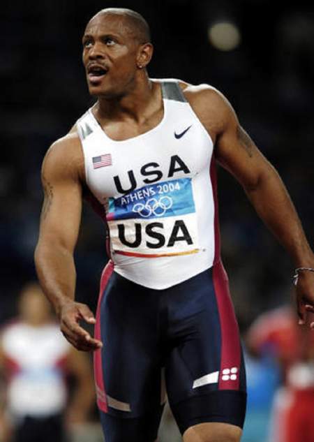 因速度太快,把鞋子跑着火了,世界百米飞人莫里斯格林的神操作2