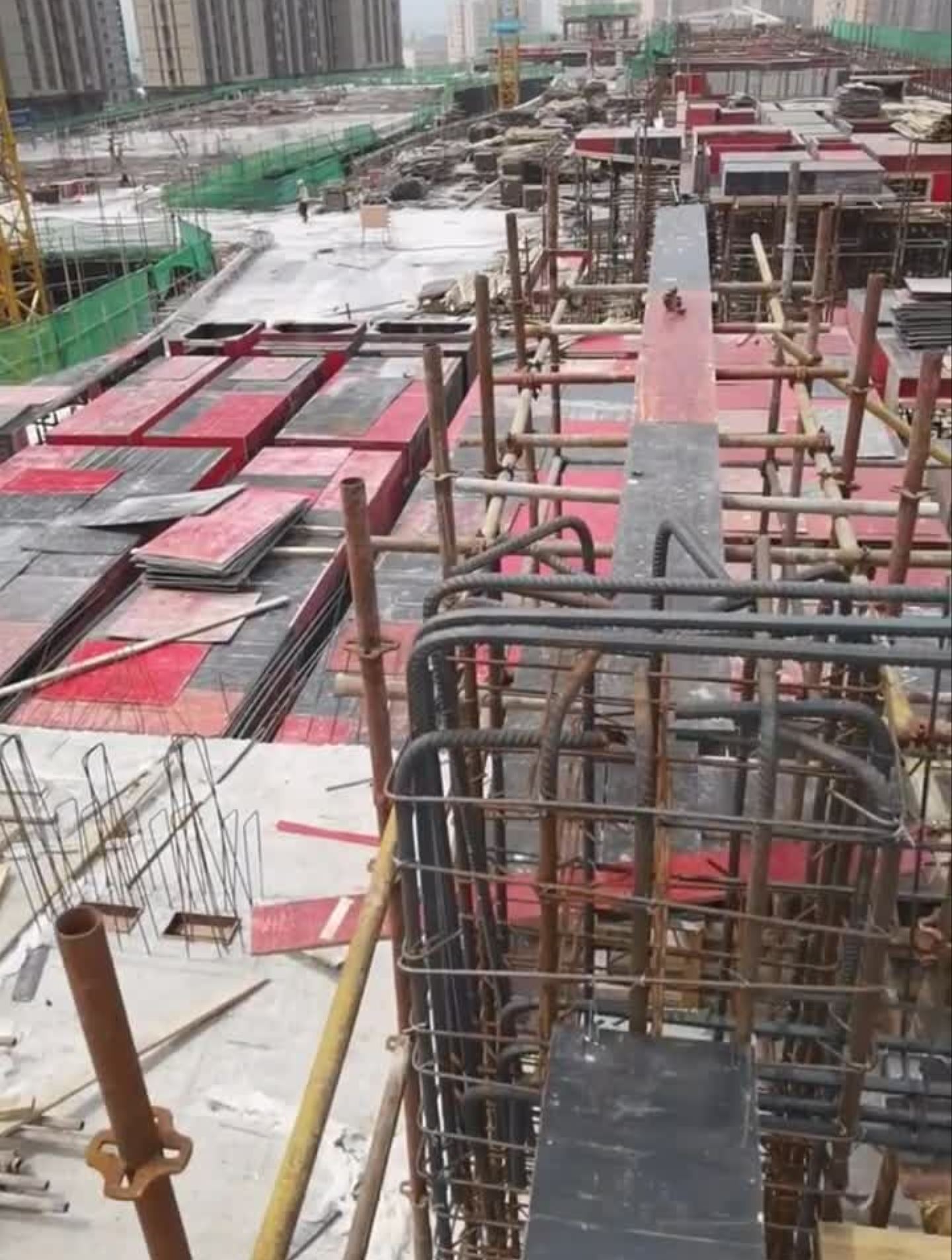 钢筋锚固梁包柱做法柱子封顶梁包柱做法