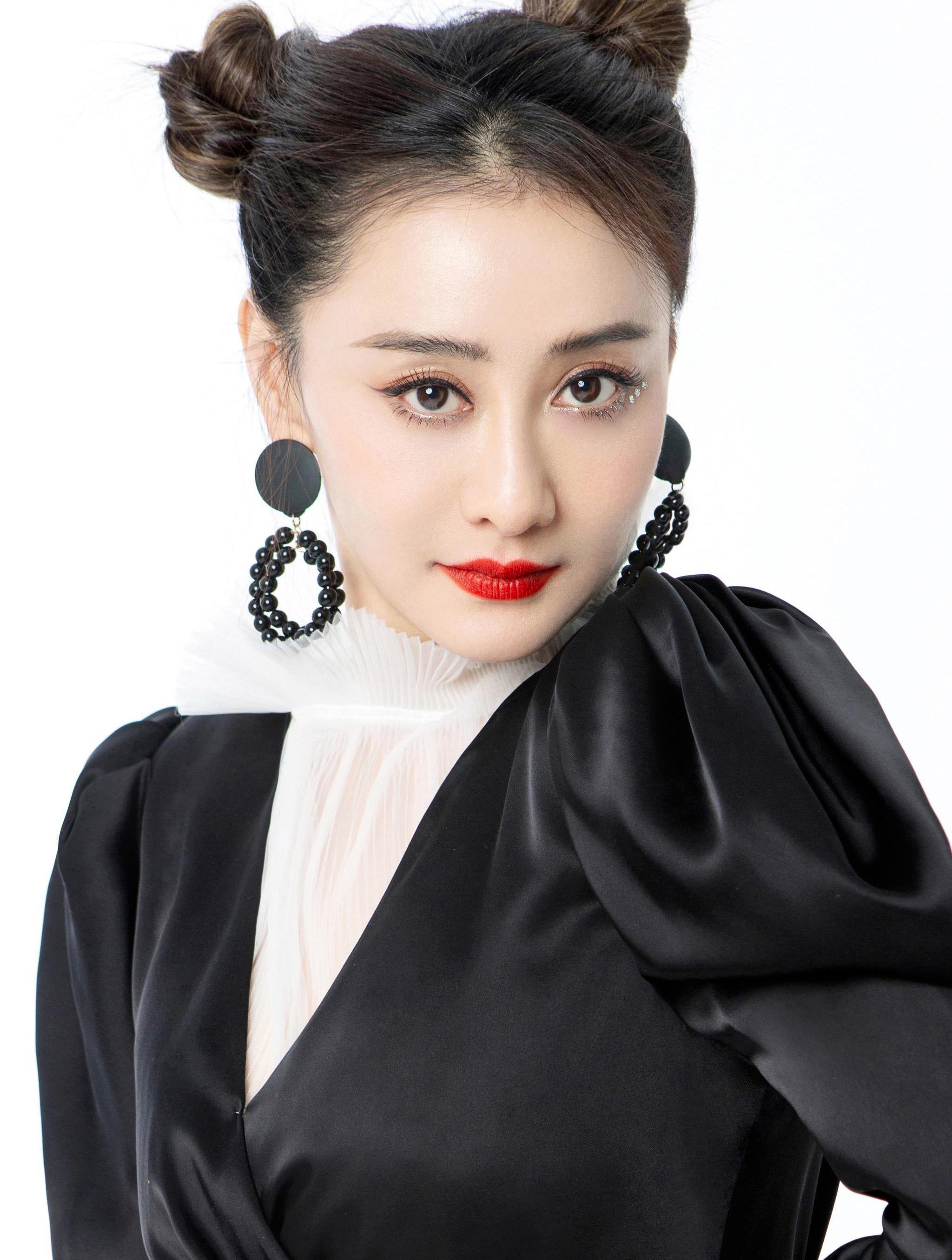 中国十大绝色美女排行榜,她们的颜值惊为天人,她们才是真正美女-度小