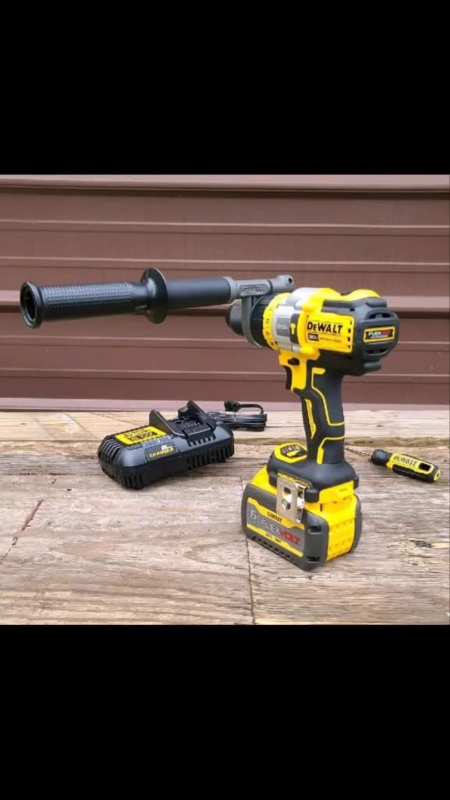 得伟新品预览:最高输出功率高达1200瓦的dcd999锂电钻-度小视