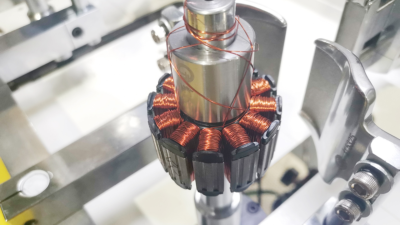 外转子自动绕线机工作原理及绕线方法