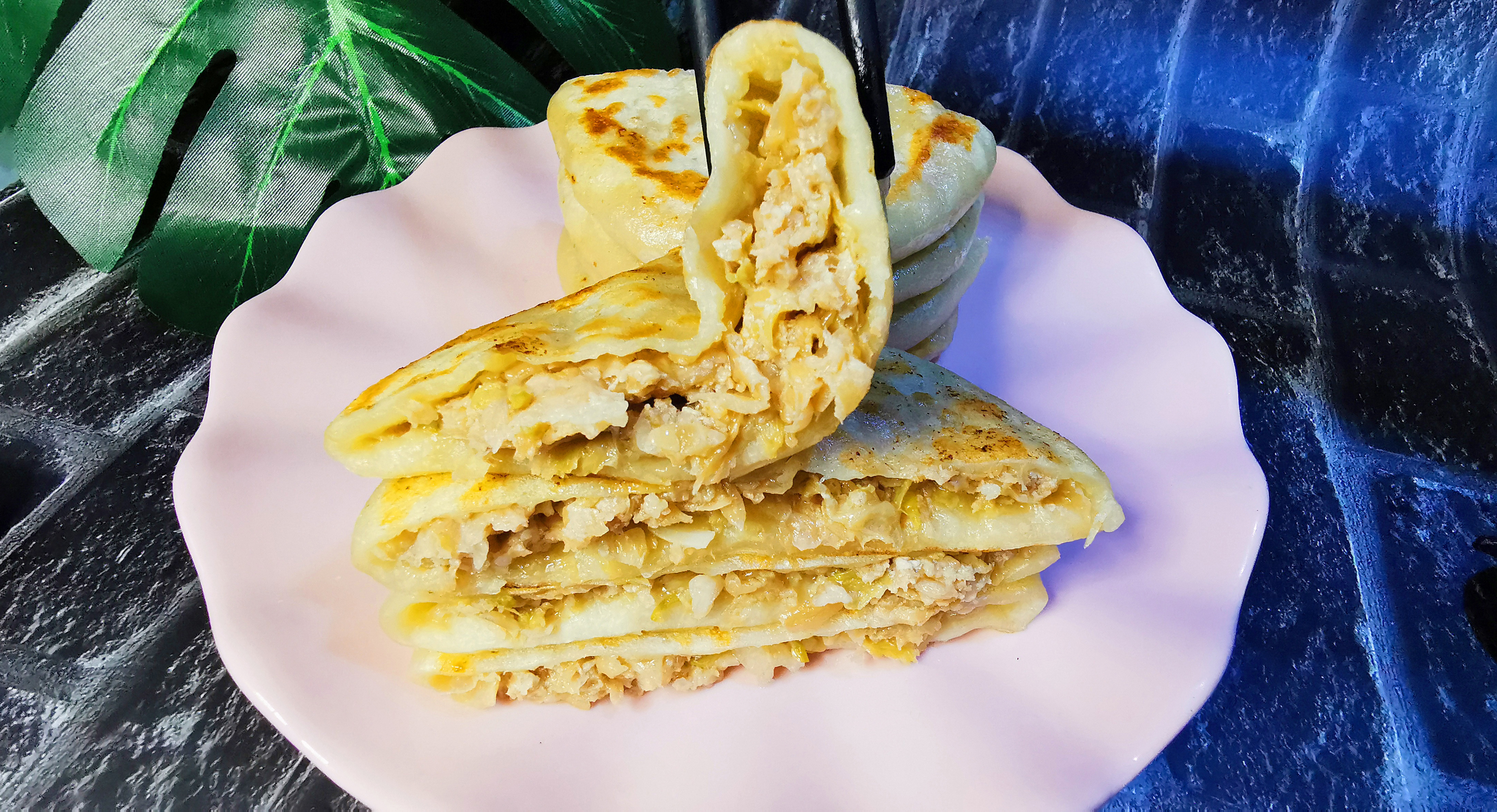 东北特色酸菜馅饼详细教程,关键步骤技巧全都有,皮薄馅大太好吃