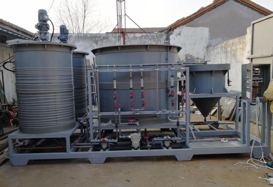 芬顿反应器污水处理系统,芬顿反应器氧化塔是一种常见的反应器类型