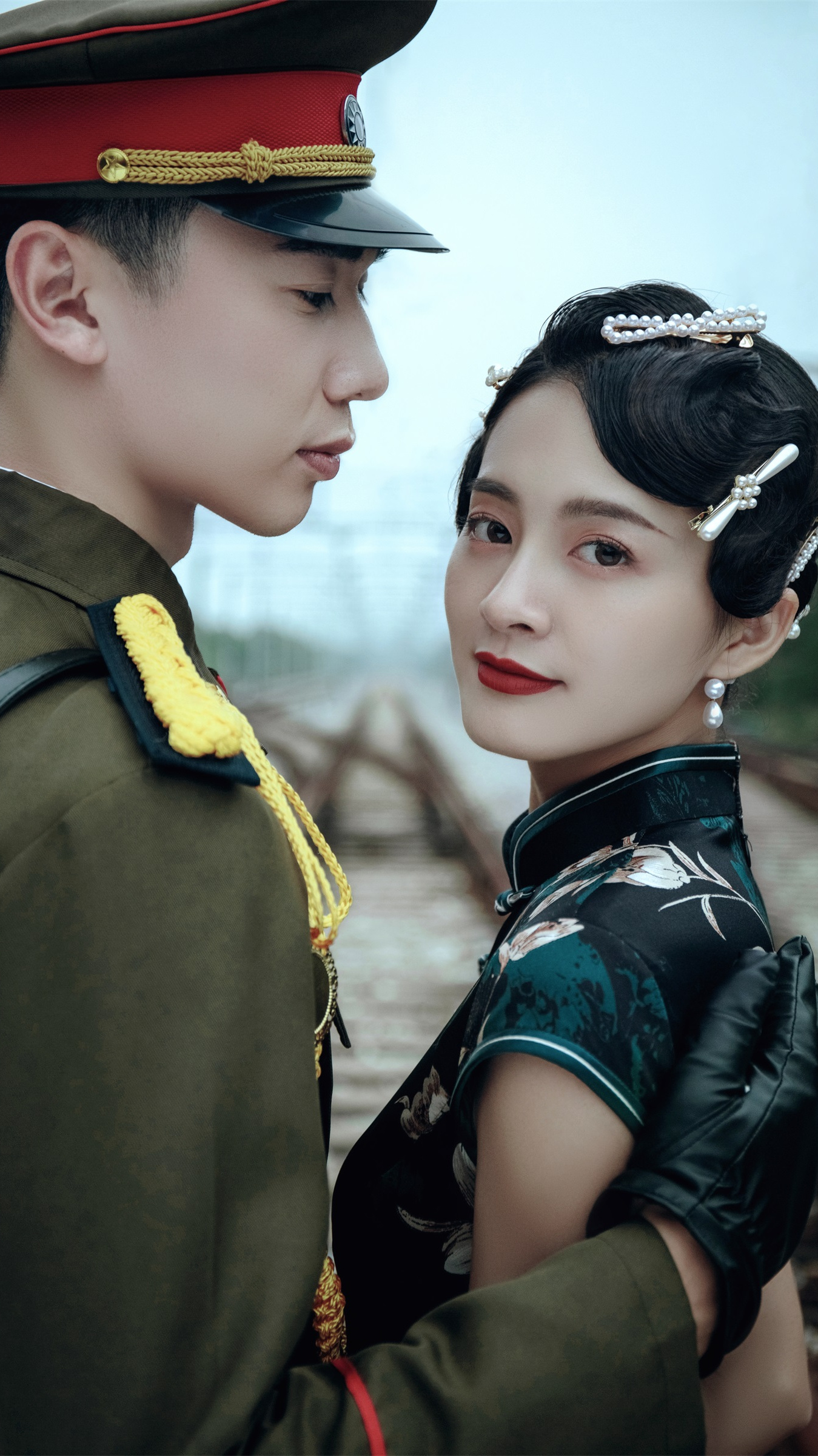 在北海拍了个军阀风婚纱照把新郎拍出明星既视感