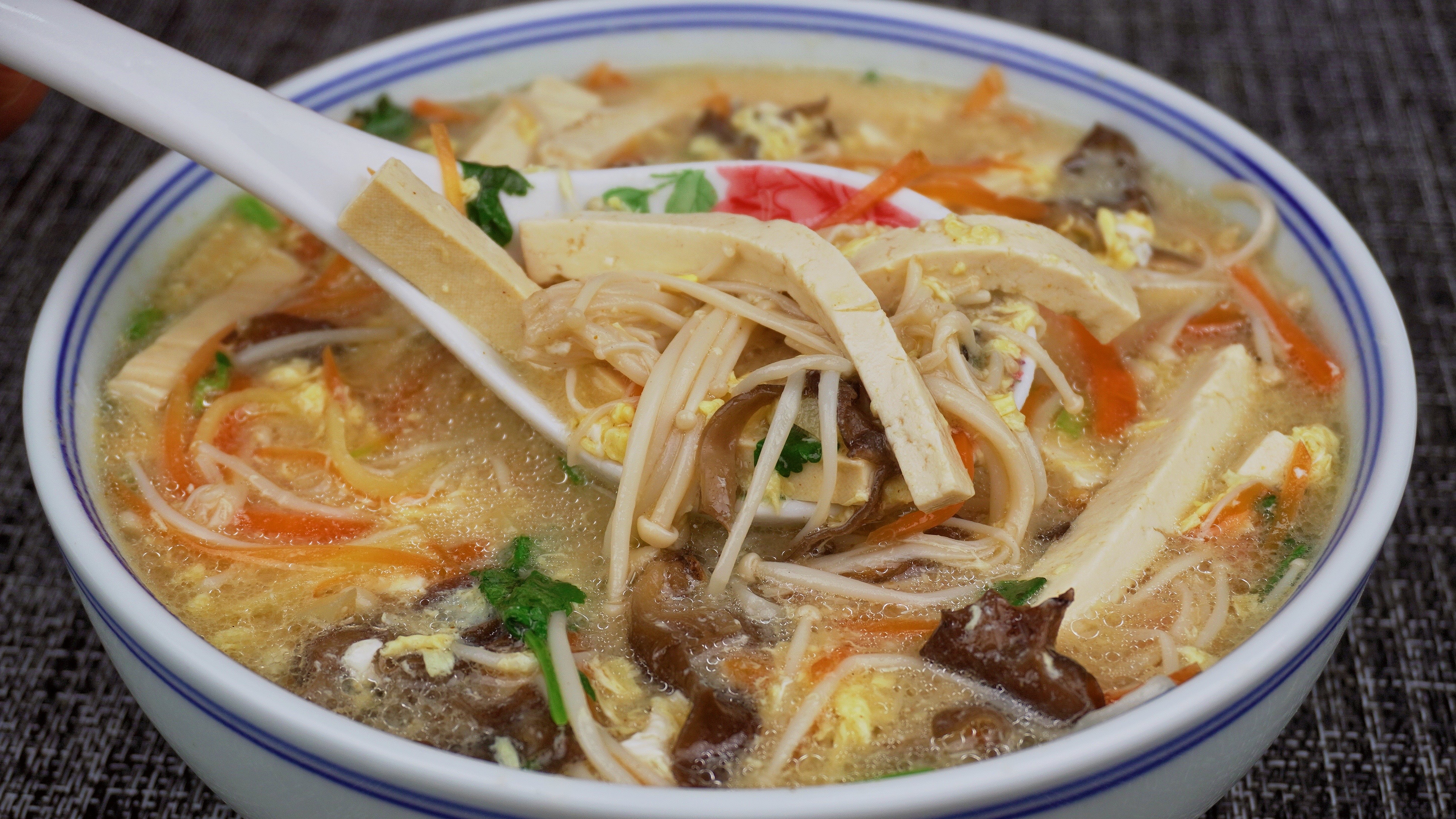 冬天要多喝这碗汤,成本不到5元,我家隔三差五喝,美味又暖身