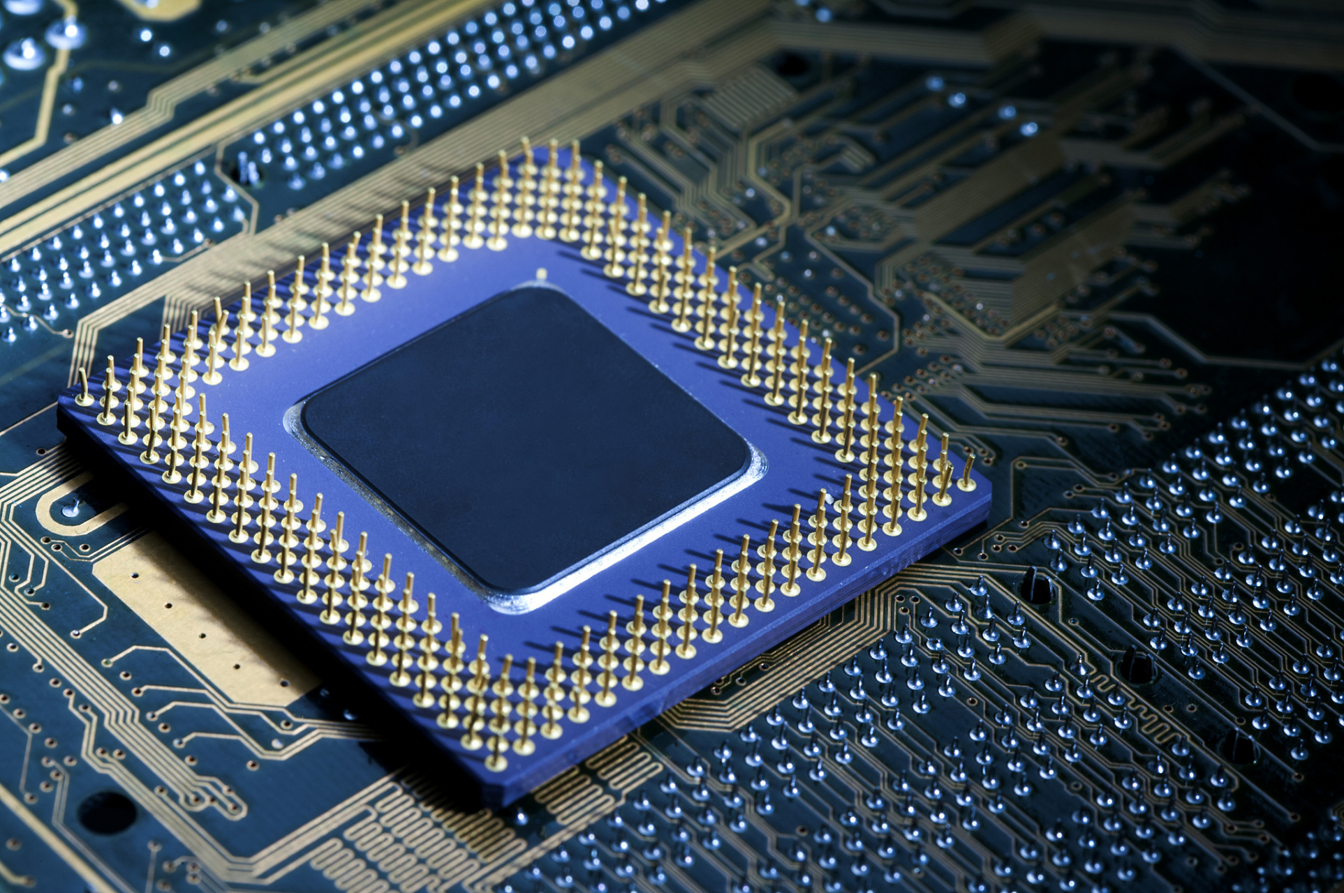 【中国芯再创辉煌:新一代国产cpu龙芯3a6000发布,央视盛赞无需依赖