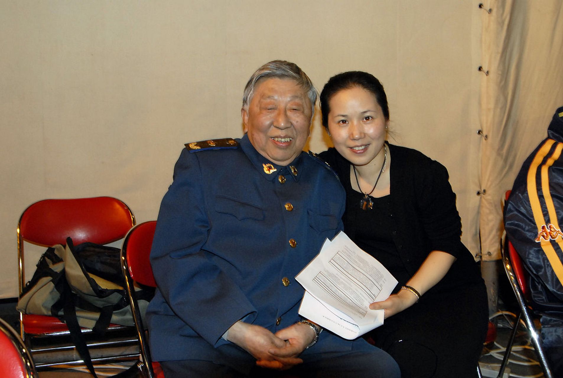 1979年,当党中央决定对许世友的儿子许建军进行逮捕审查时,许世友得知