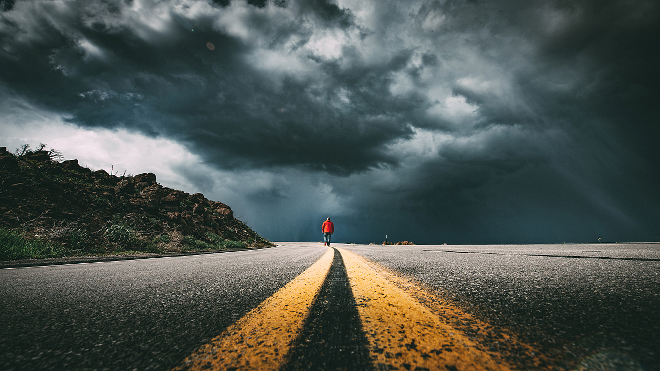 人生路上难免会有各种曲折,生活中亦难免会有各种磨难.