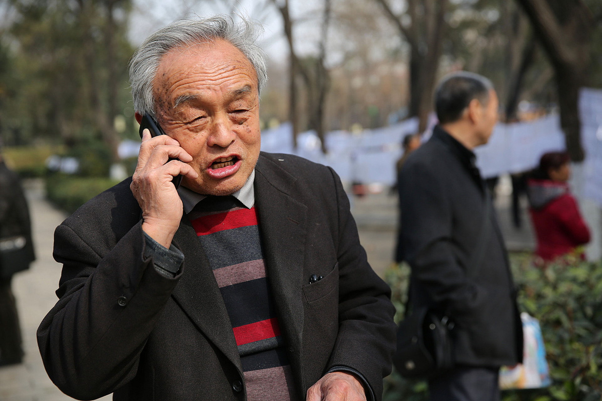 黄大爷,一位70岁的山西老人,离婚两年后,他单身一人,渴望找个伴侣共度