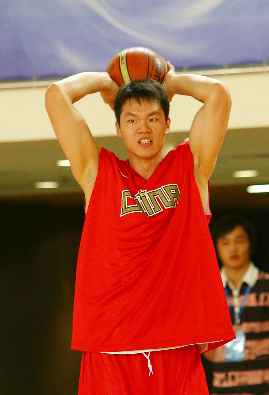 98米. 2.朱芳雨  2.01米. 3.郭永林  1.91米. 4.李楠      1.98米. 5.