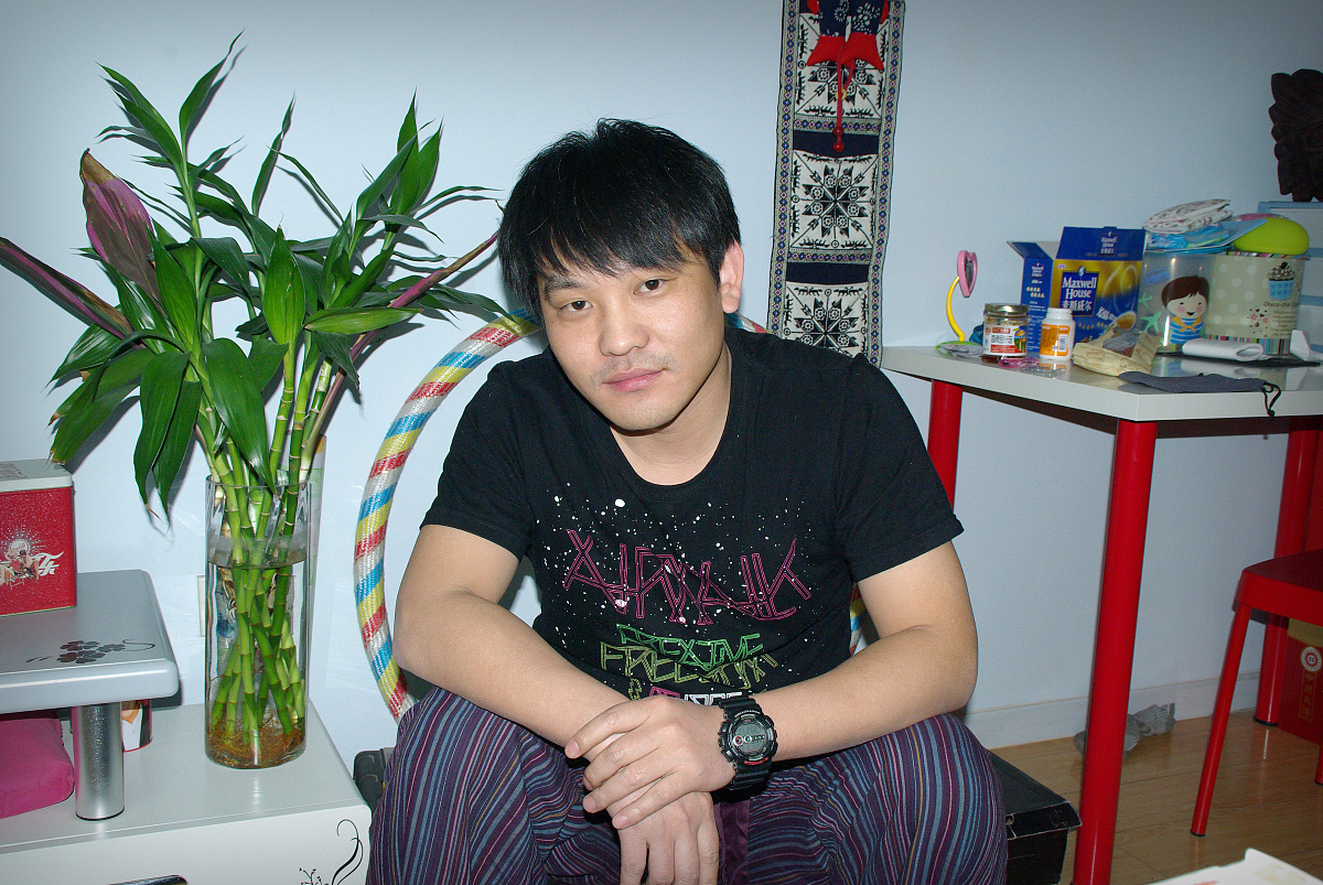 人们常说女人现实,但仔细想来,男人才是真正的现实主义者