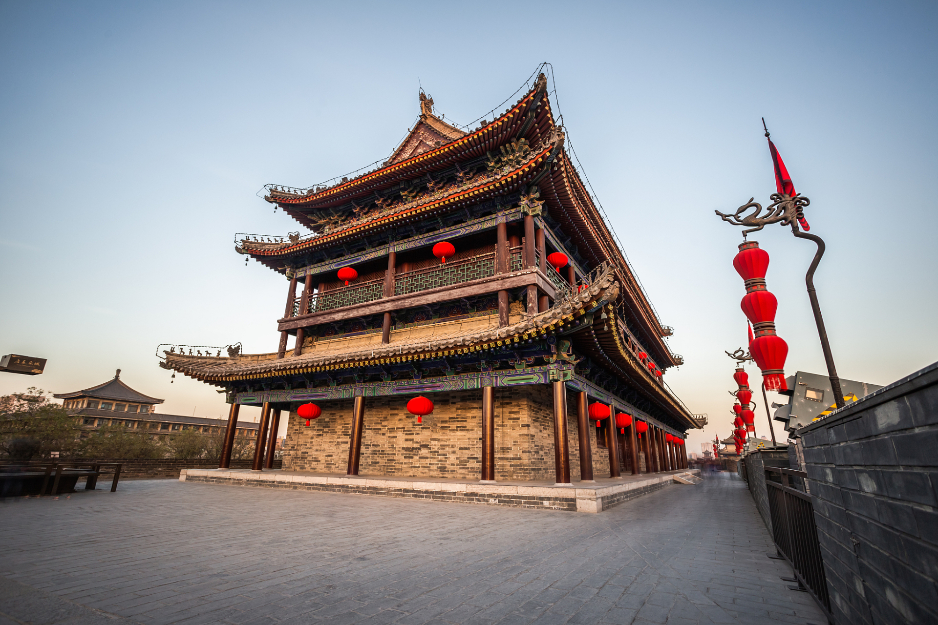 走在西安的古街上,仿佛穿越回了盛唐时代.