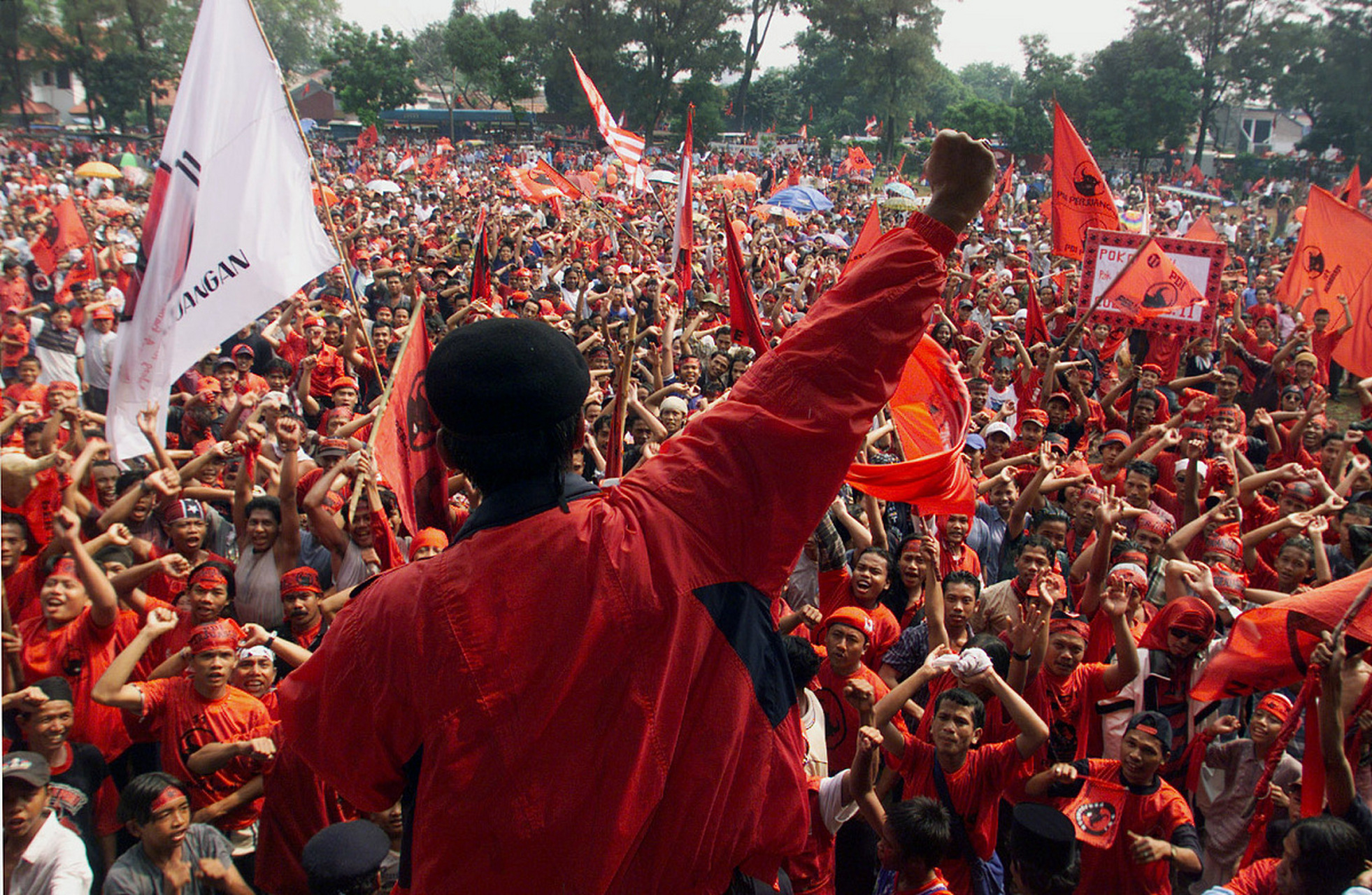 【"扔西红柿"的节日】西班牙的"番茄大战"是世界上最著名的狂欢节之一