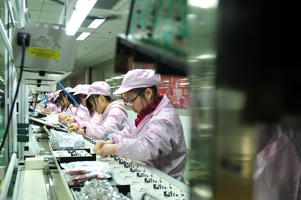 富士康,曾是苹果手机代工领域的璀璨明星,光芒四射,气势磅礴