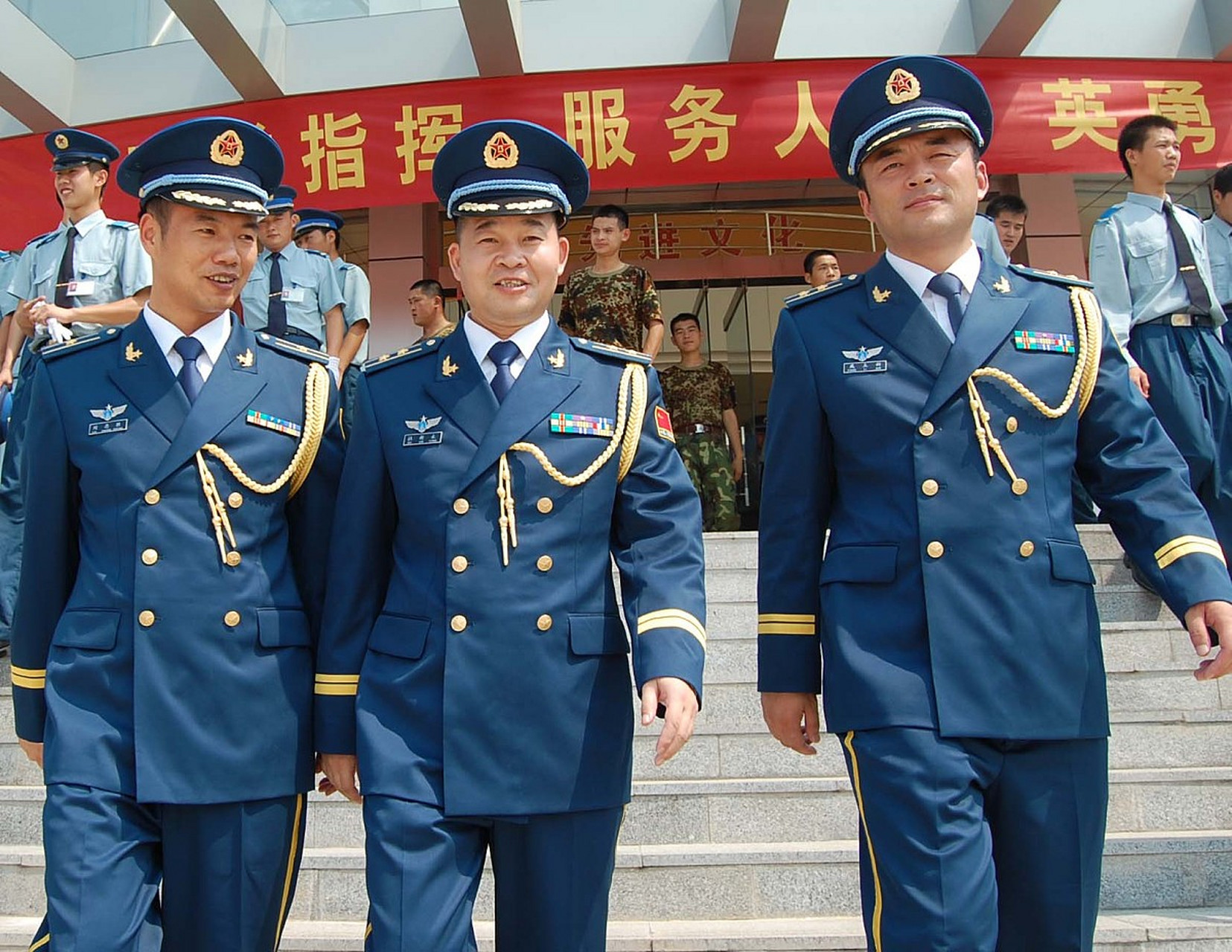 中国军服的换装经历了很多次