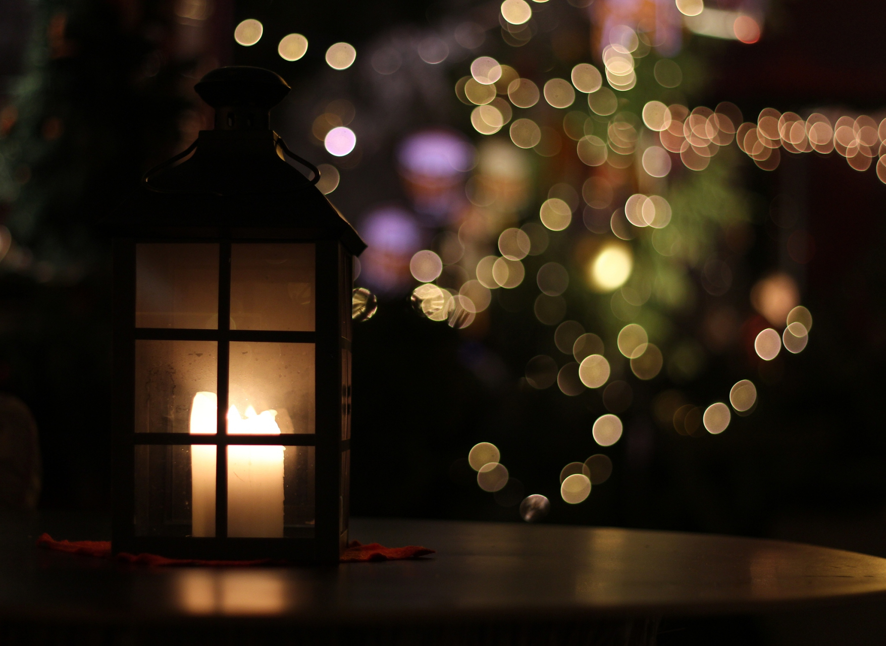 老婆,就是那个每晚为你留灯, 等你回家的女人.