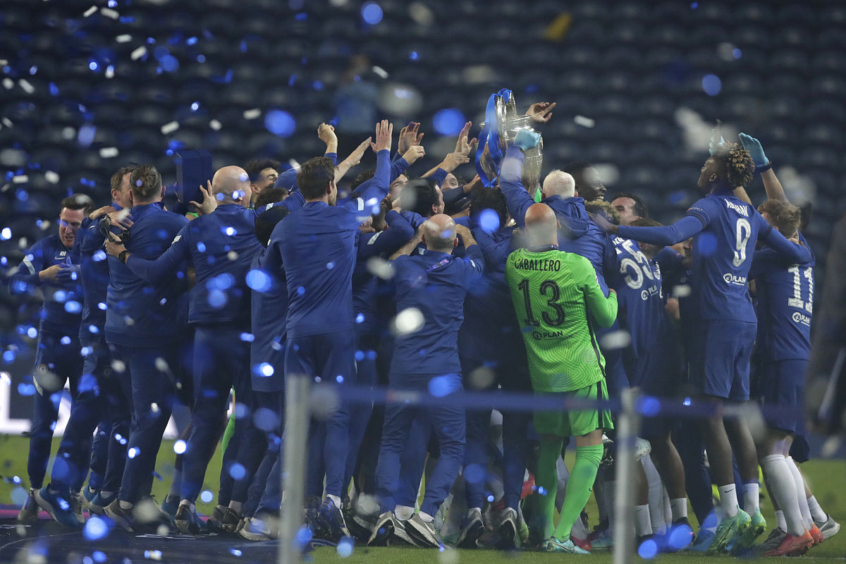 勒沃库森在欧联杯半决赛中以强大的进攻火力2比0击败对手,距离决赛更