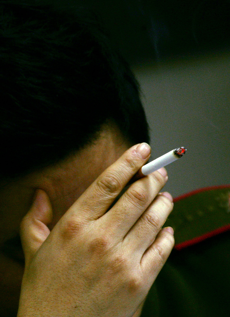 虽然偶尔还会怀念那支烟的味道,但我知道坚持就是胜利