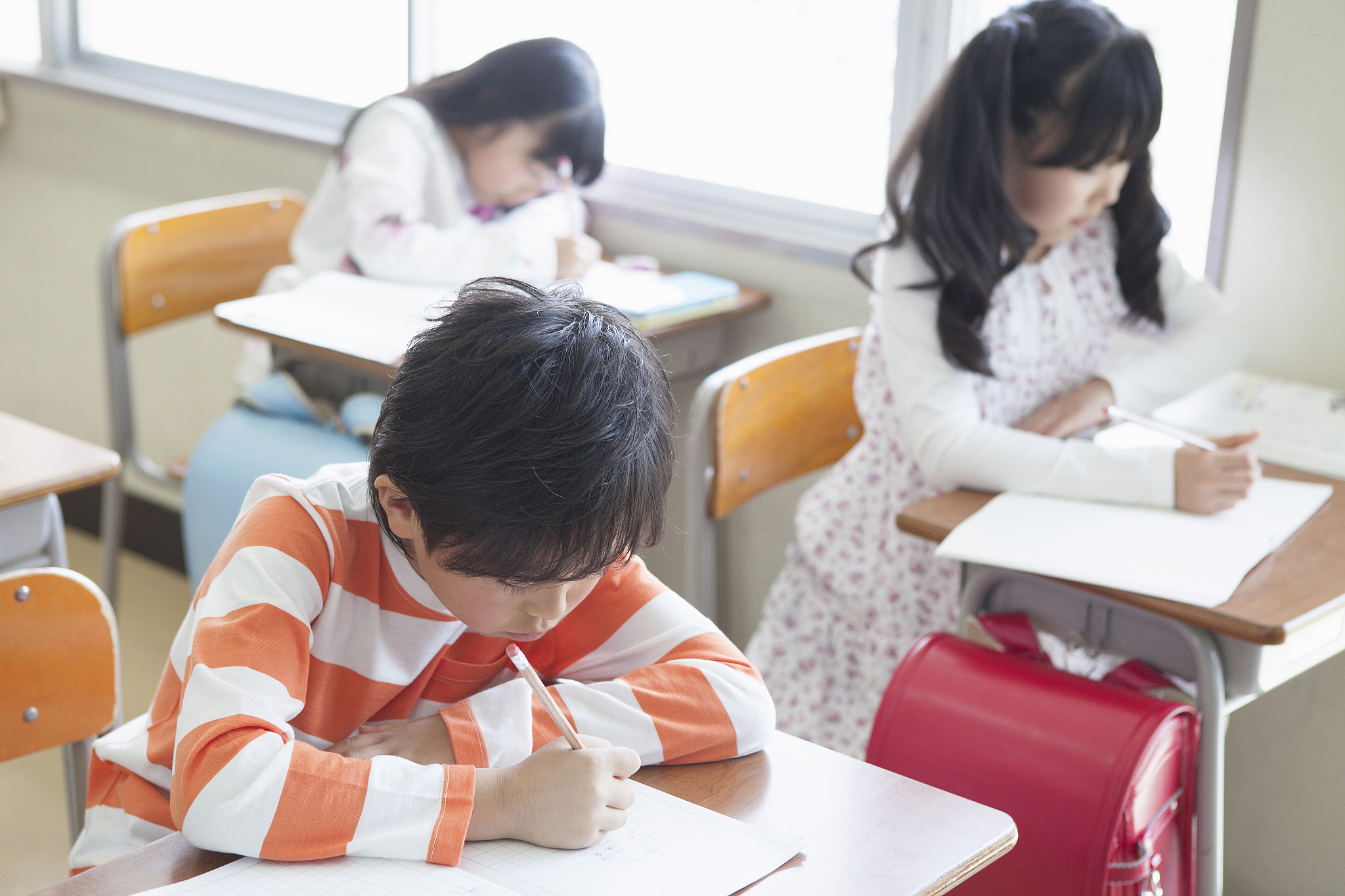 夏日生活打卡# 我坐在电脑前上课,听见楼前面有好多的小孩在叽叽喳喳