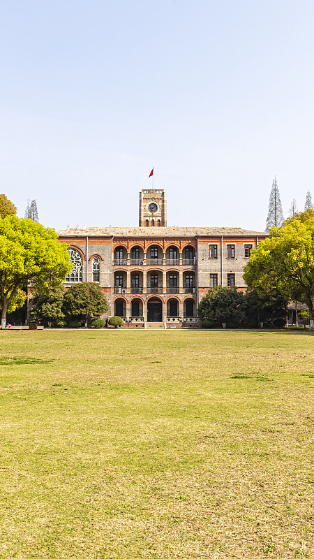 沈阳高考指南 苏州大学,简称"苏大",是一所位于中国历史文化名城苏州