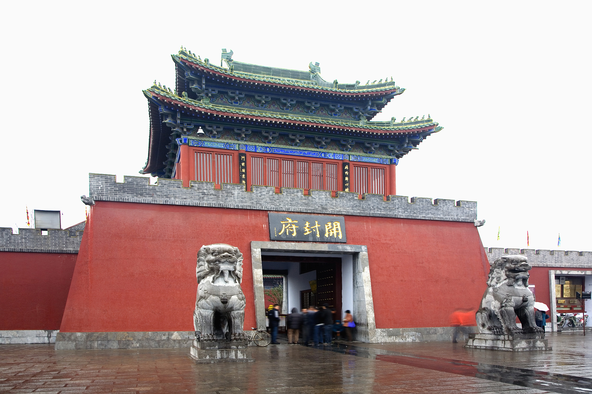 开封,作为中华文明的发源地之一,拥有着悠久的历史和丰富的文化遗产.