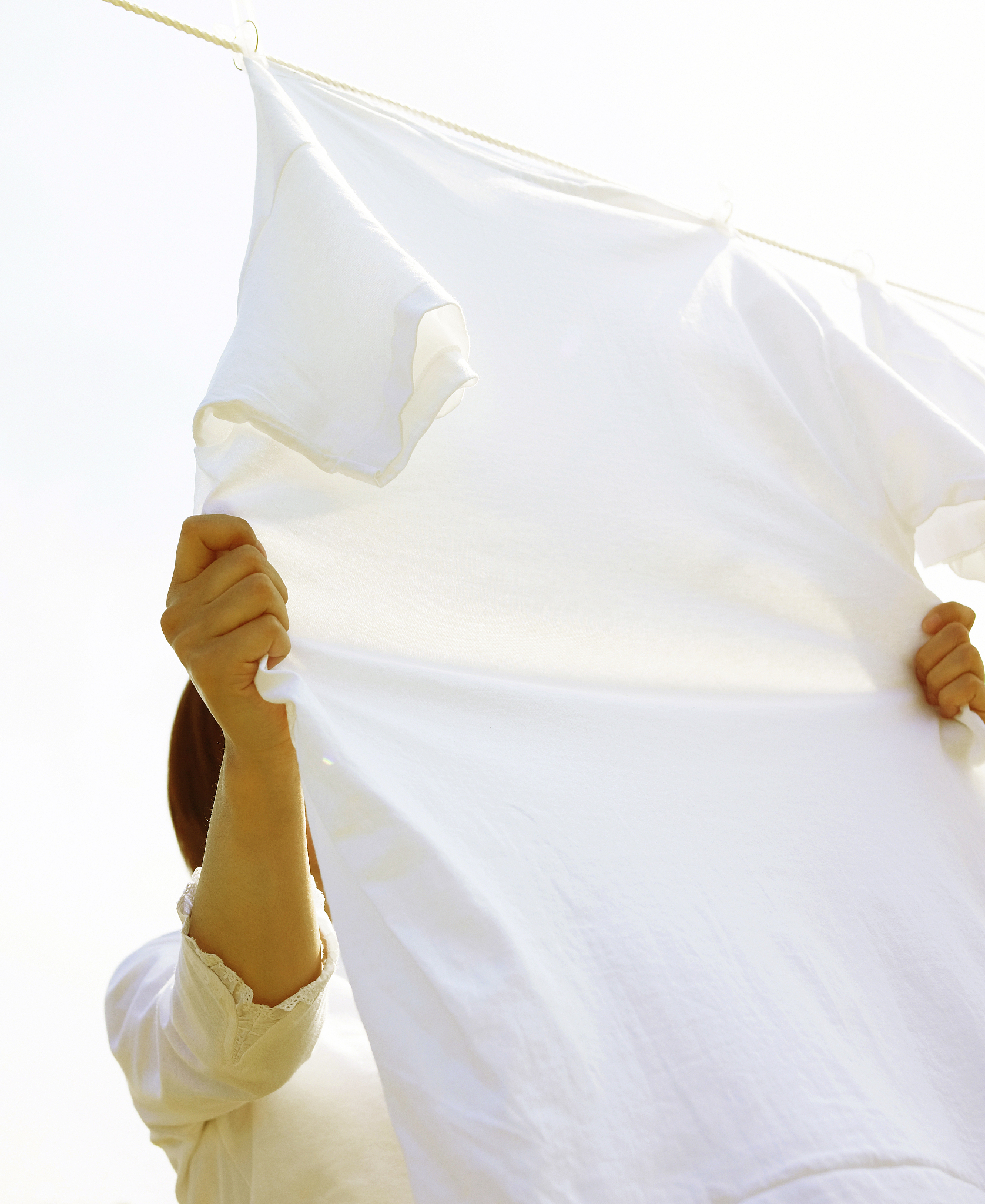 夏天运动减肥,要注意 挑选浅色透气衣物