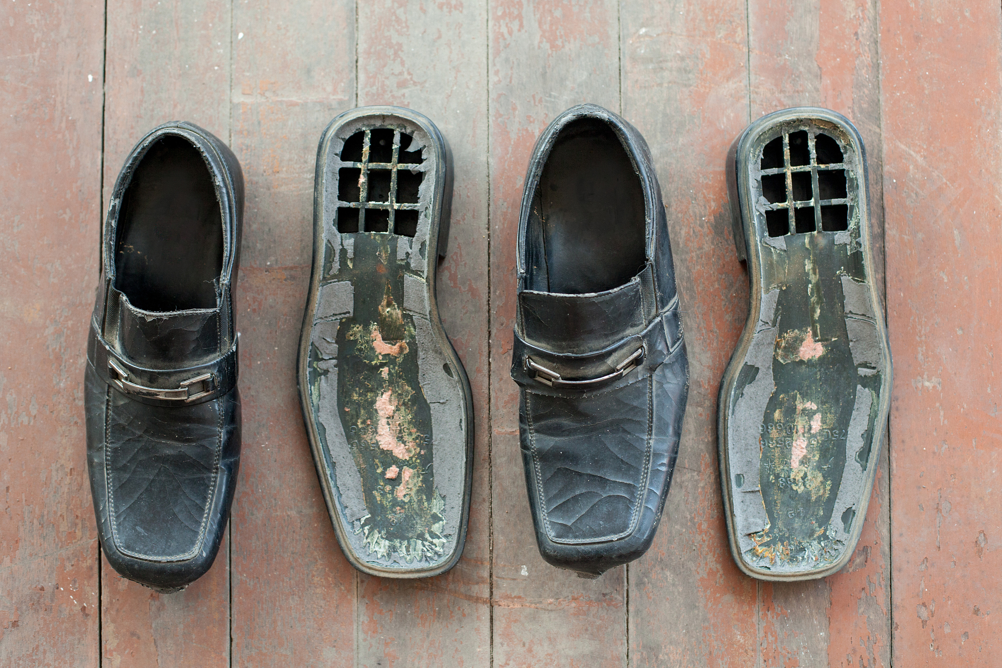 花六百多买了双新鞋,美滋滋地出门