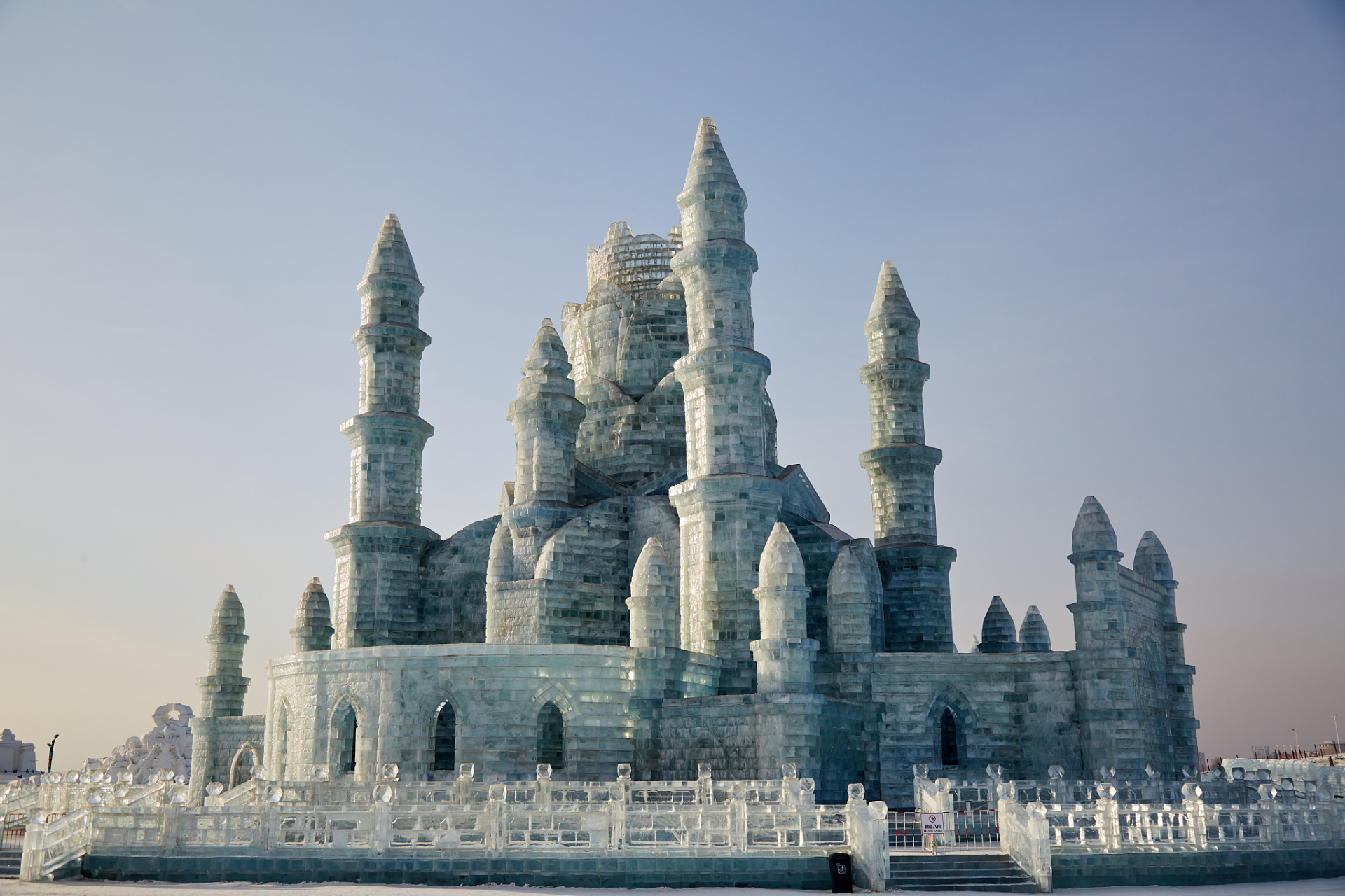 哈尔滨5a级景点   1.02中央大街  2.02太阳岛  3.