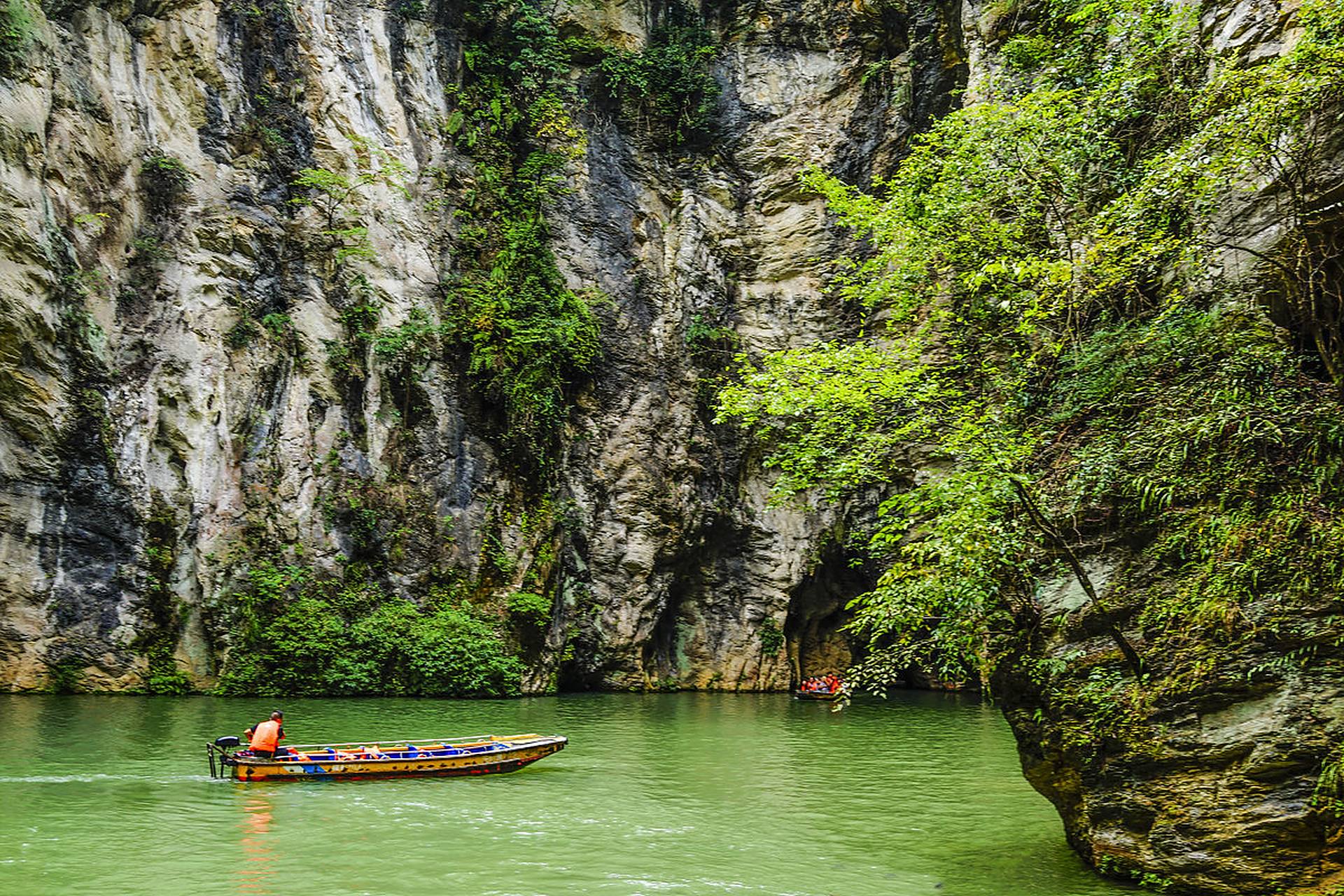 冬季都匀斗篷山剑江风景名胜区:雪中仙境,诗画山水  在冬日都匀,一个