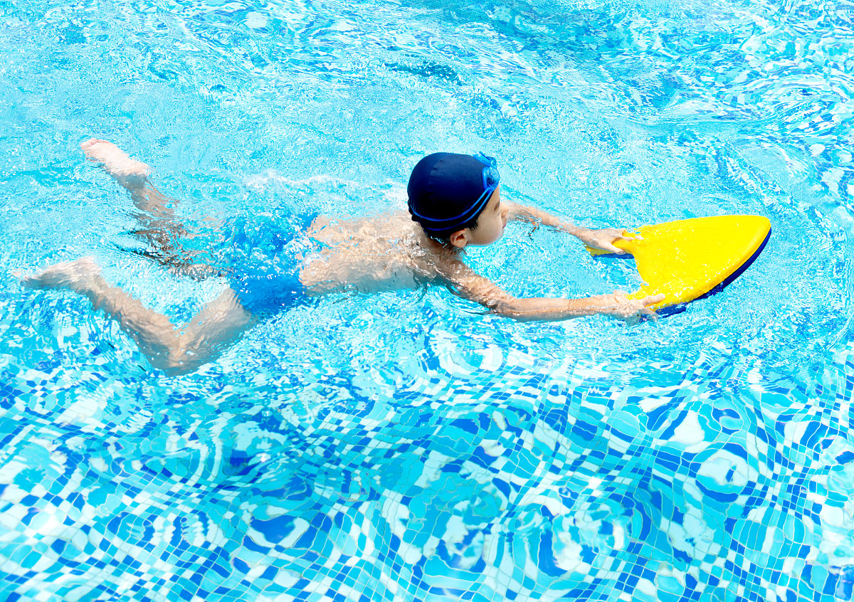 知识创作挑战赛初夏篇#这个夏天!我们该不该去学游泳!