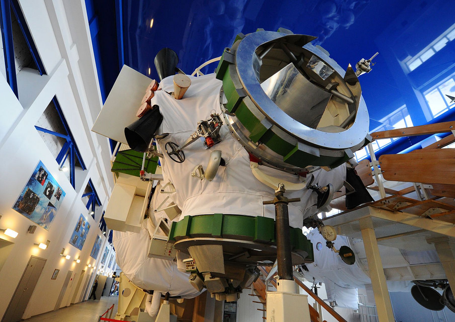 韩国自主研发的首颗军事侦察卫星成功发射,网友:这是韩国的"天眼"?