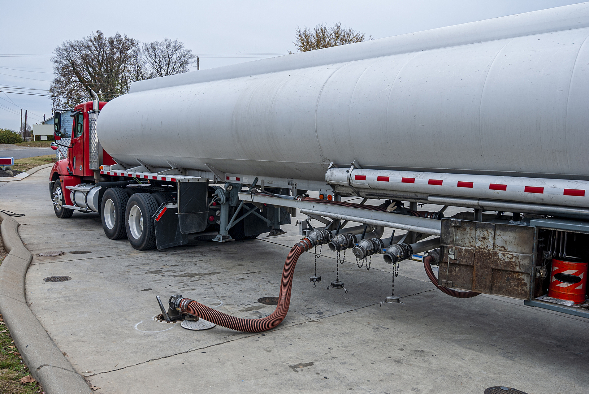大罐车卸完煤制油直接装运食用油#  大罐车卸完