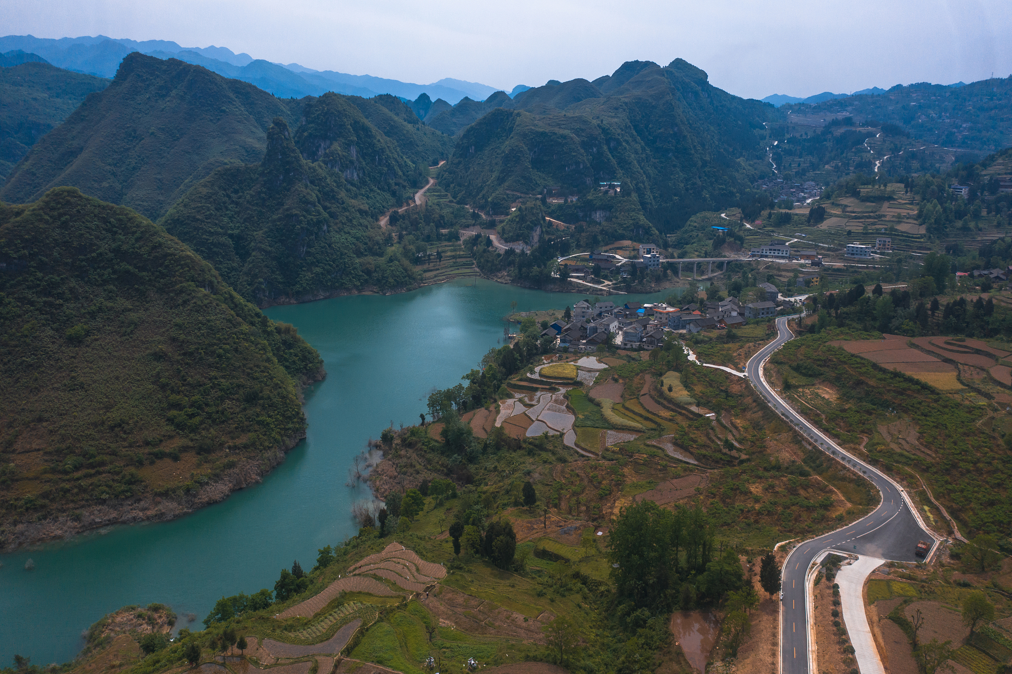 六堡镇:绿水青山的非遗文化之旅,邀您共赏田园风光  六堡镇,一个被