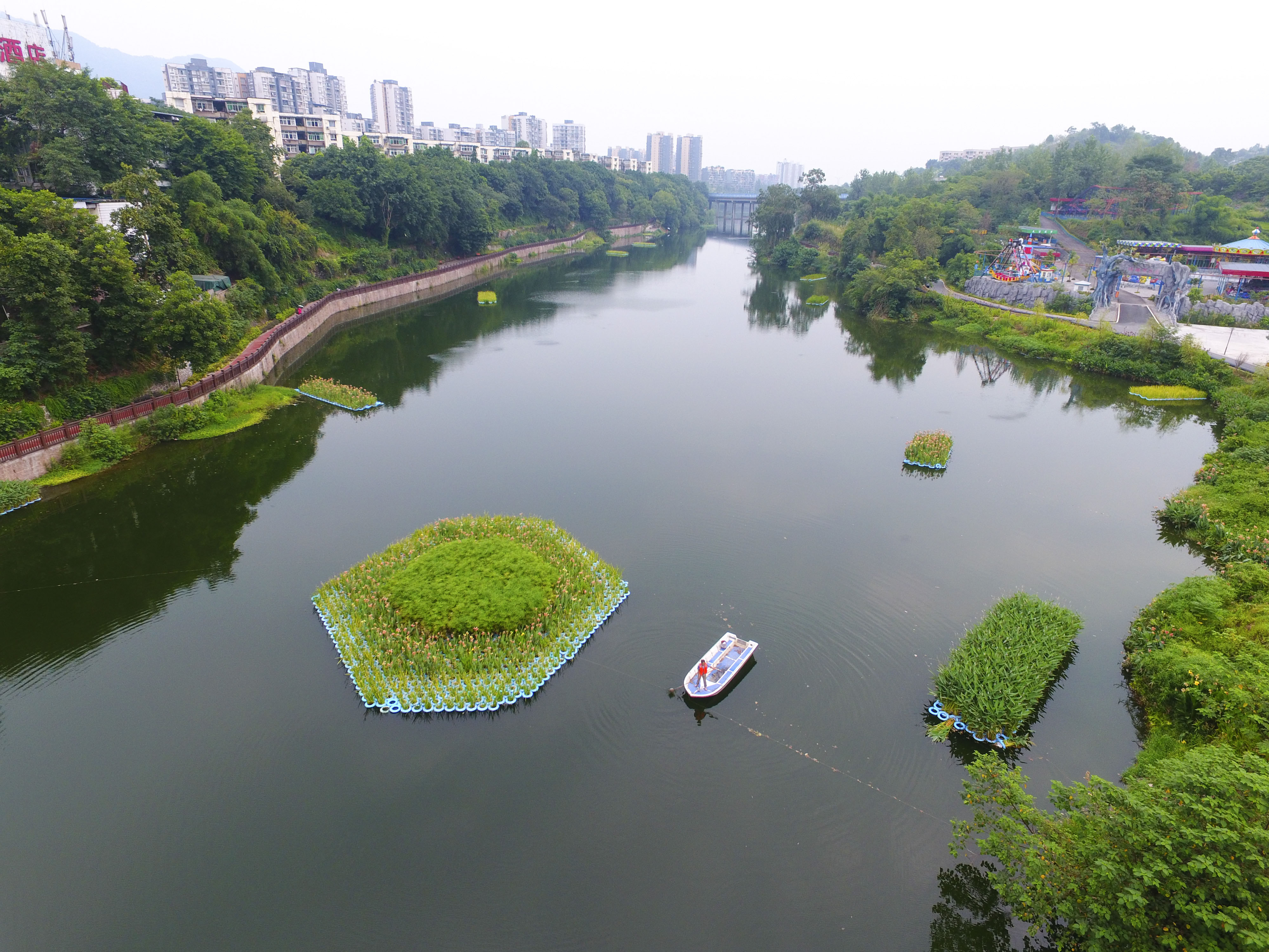 "生态浮岛"净水靓城(4)