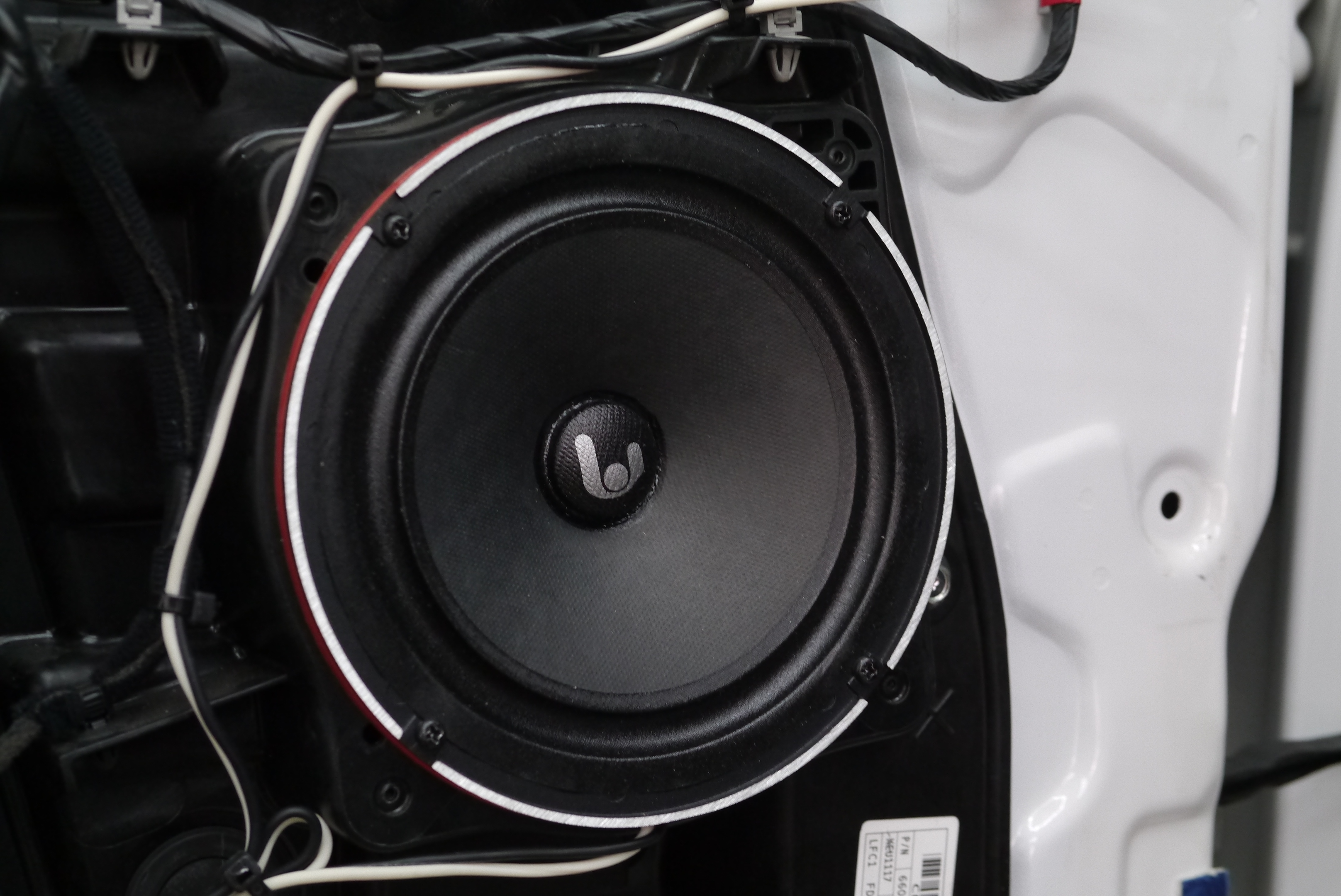 北京现代索纳塔汽车音响改装 青岛汽车音响改装