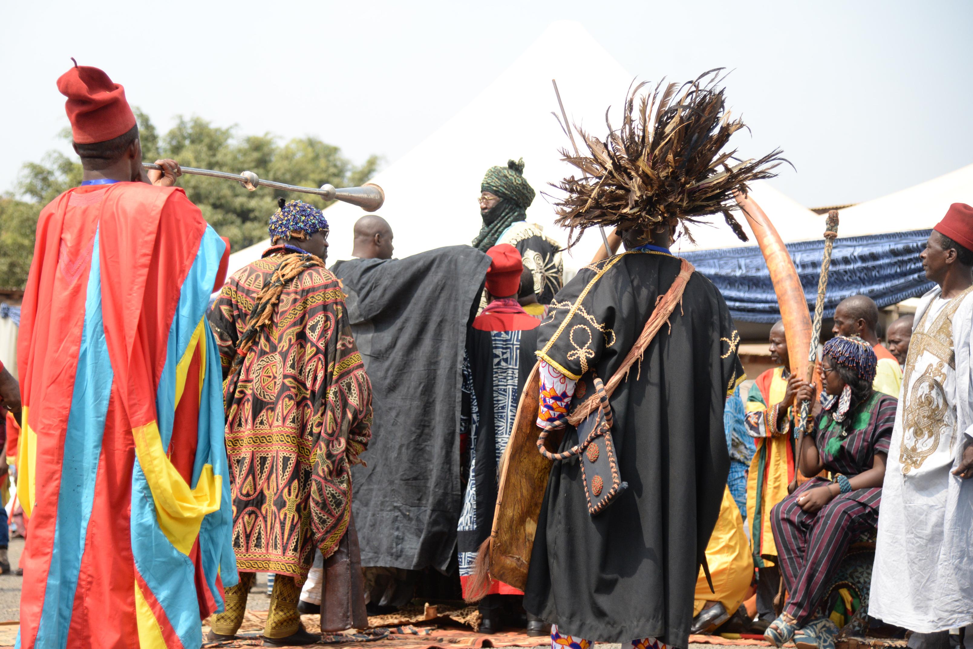 通讯:记过3次,罚羊10只——记喀麦隆巴蒙王国古老仪式(1)