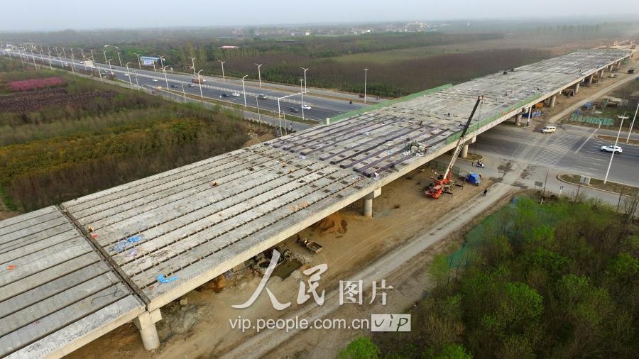 河南许昌:新107国道跨311国道立交桥主体完工