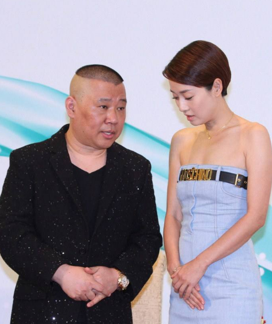 马伊琍回答:"那时候我抽烟,他就老给我递烟,一给我递烟我们俩就考始