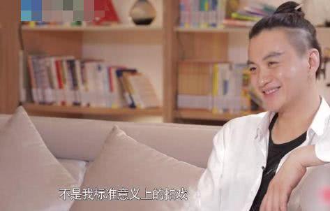 回应与助理同喝奶茶事件,周一围对妻子到底是大男子主义还是不爱