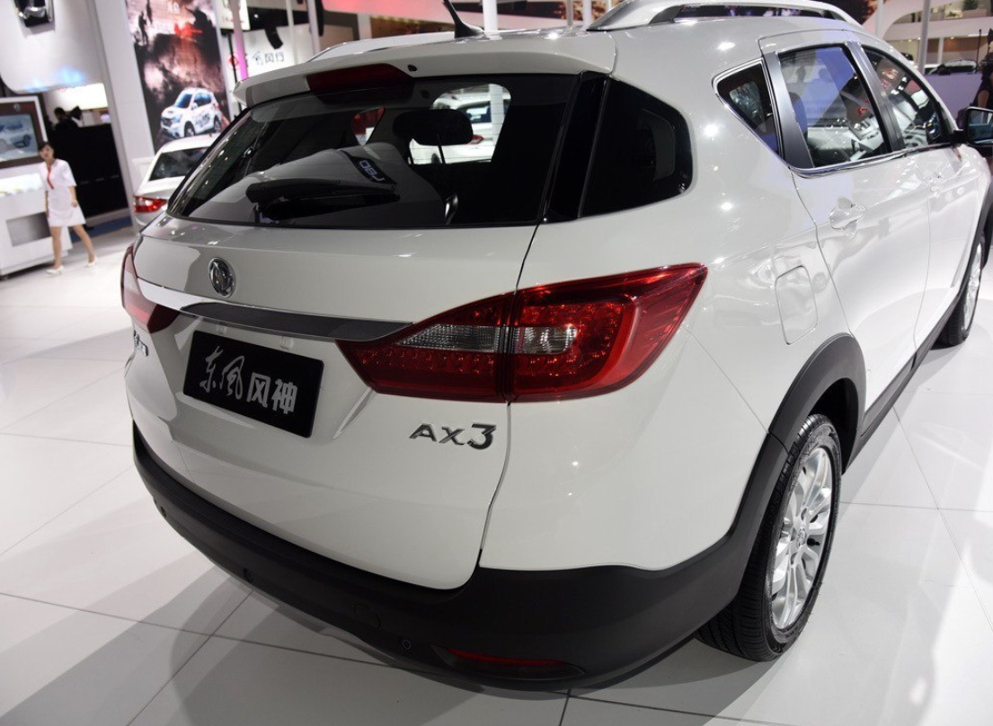 东风风神ax3棱角处理的很不错,这款车真的很棒,细节质感出众
