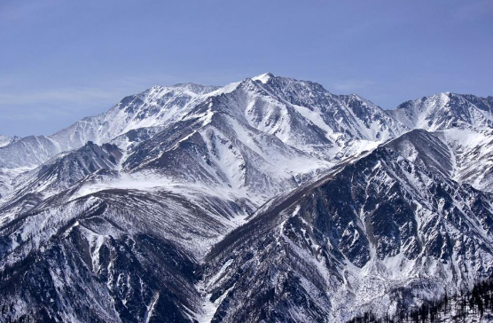亲身体验雄伟山峰的魅力,七座俄罗斯高山等你攀登
