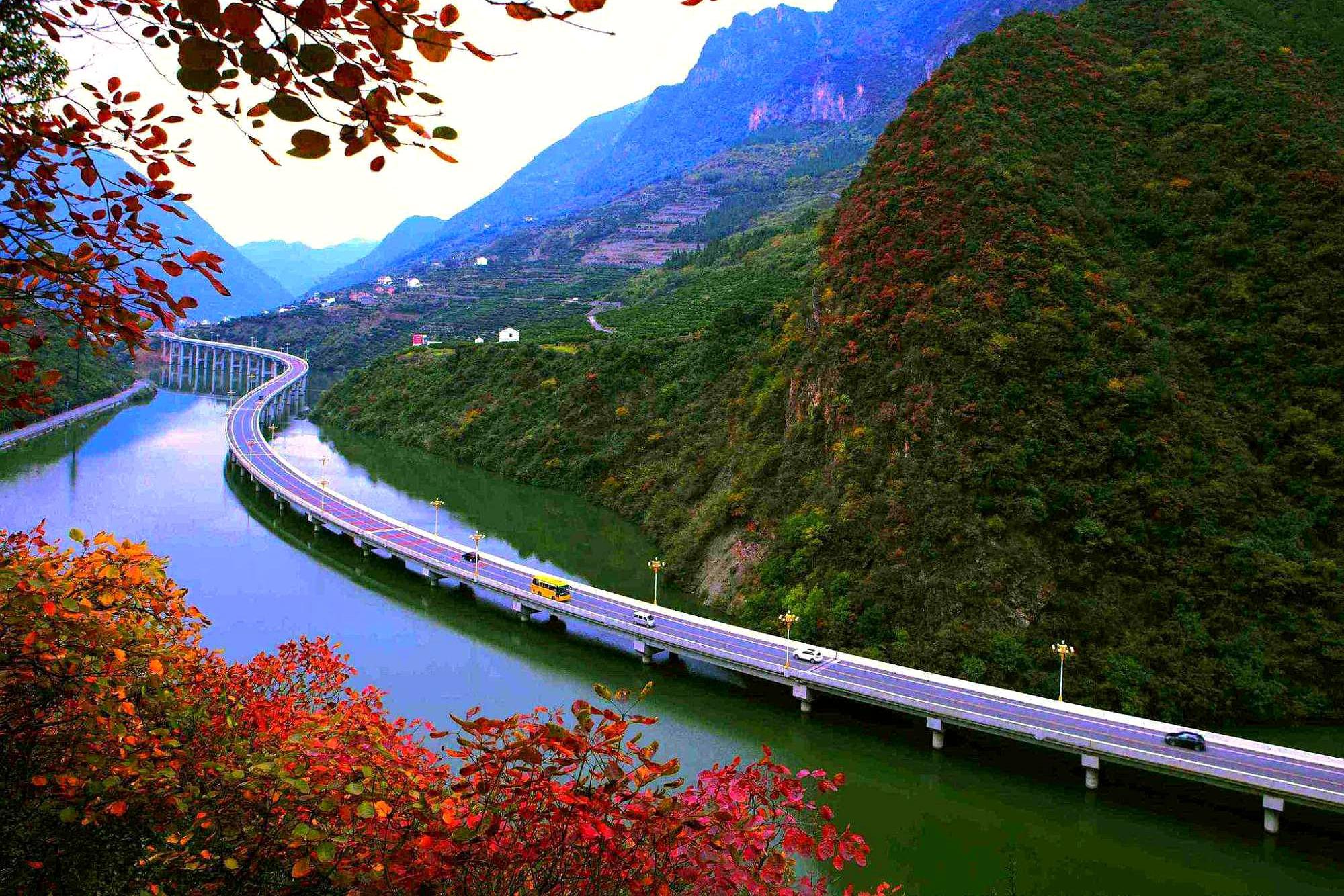 世界上最美的三条公路,中国一条公路上榜,是男人一生必走之路?