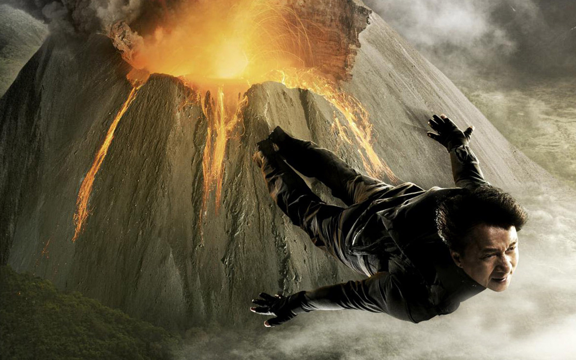 成龙的这些危险镜头,个个看着心惊肉跳,难怪这么多人喜欢他