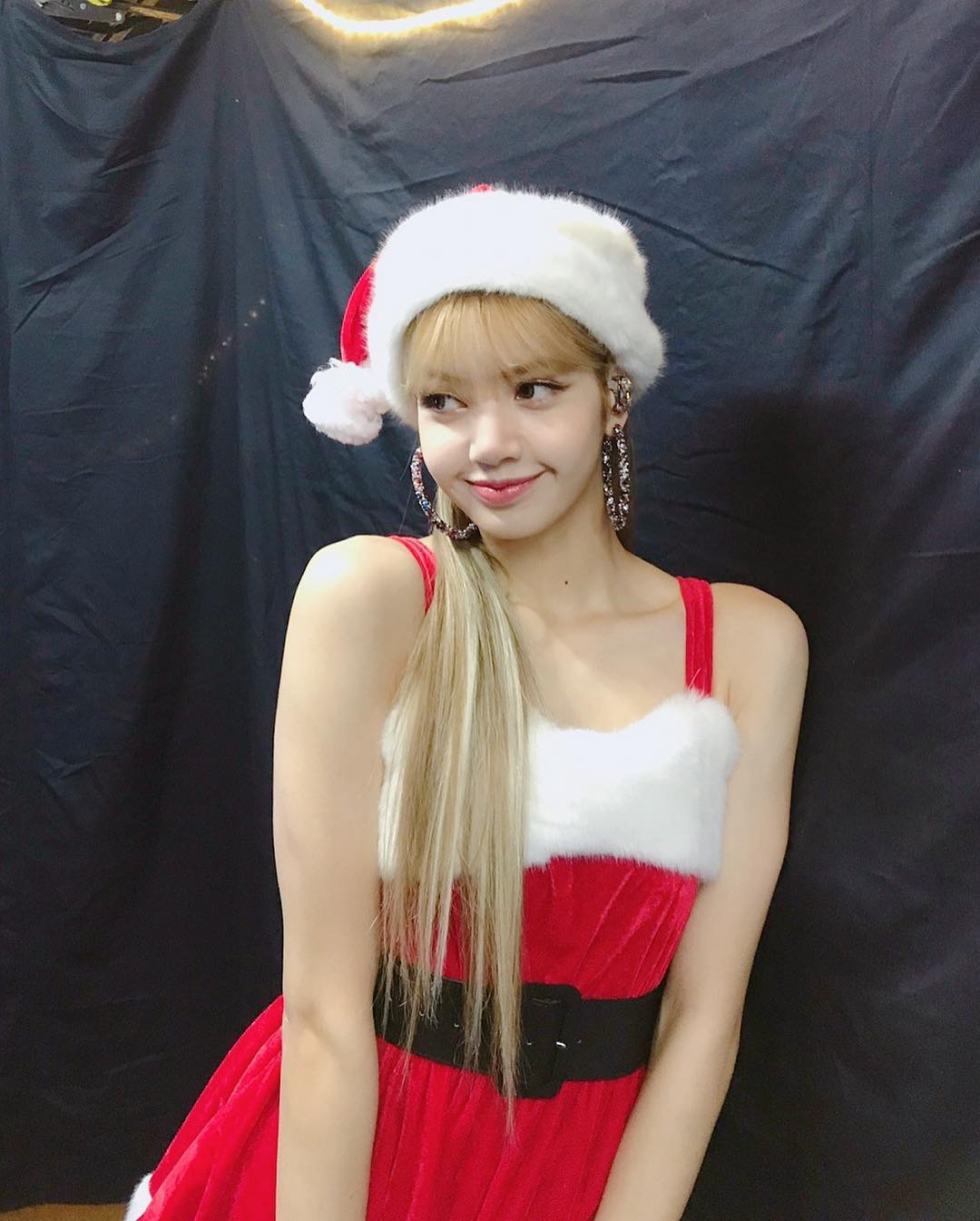 blackpink泰籍成员lisa,日本公演照公开