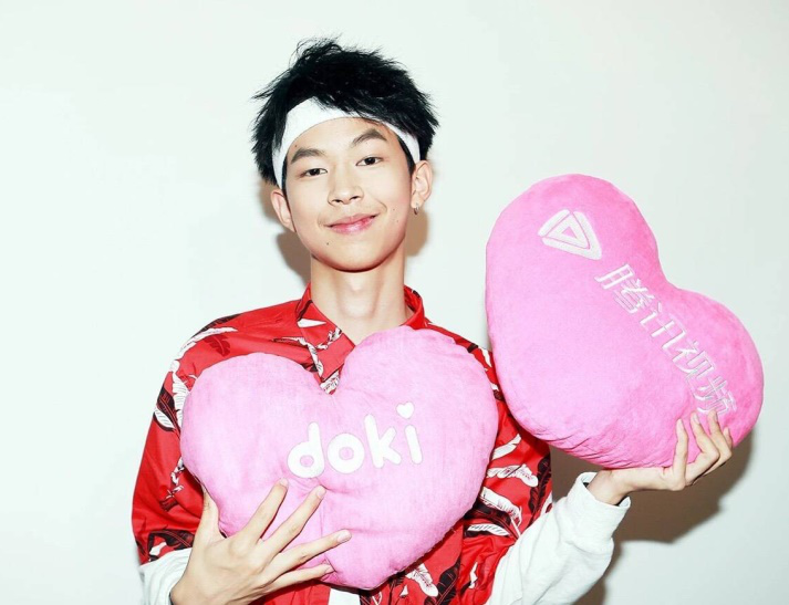 丑帅男孩斯外戈,开启新审美