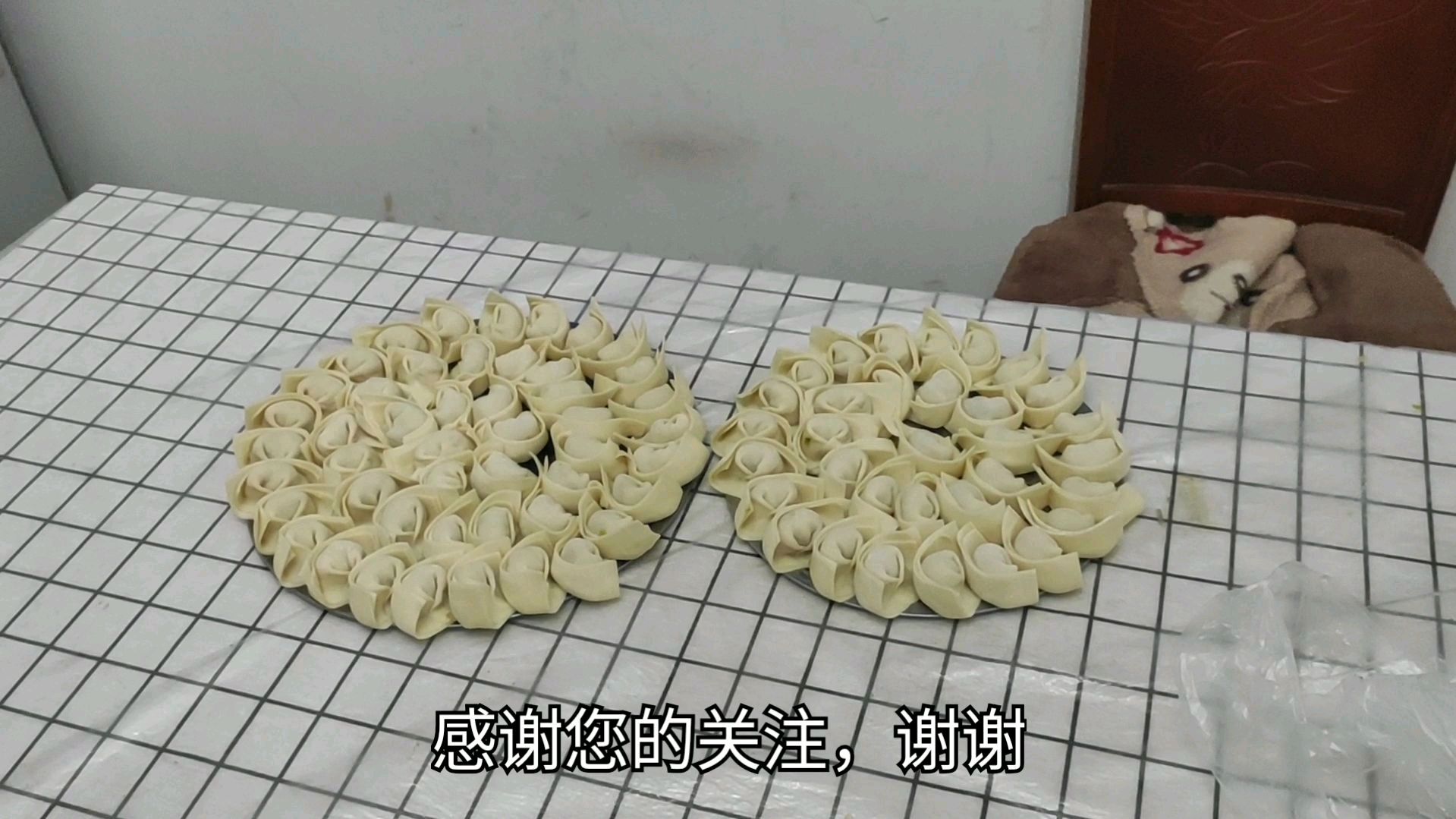 元宝饺子独特的包法,好吃的同时还有欣赏的价值,你们喜欢吗?